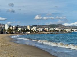 Stunning sea vistas by the beach, hotel din Benicàssim