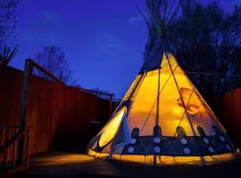 Moab RV Resort Glamping Tipi OK54, khách sạn ở Moab