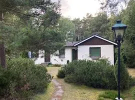 Ljungskogen guest house with own big garden, close to the sea