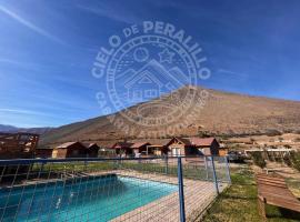 Cabañas Vicuña Cielo de Peralillo - Valle de Elqui, hotel u gradu 'Vicuña'