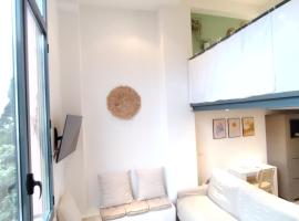 35m2, luminous loft close to the beach, hotell sihtkohas Villefranche-sur-Mer