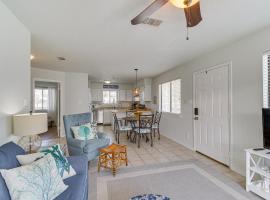 Orange Beach Condo Walk to Waterfront Park!، فندق في شاطئ أورانج