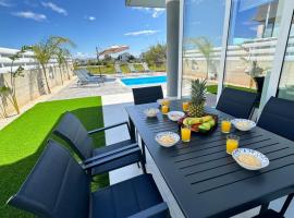 Protaras Rustic Paradise Luxury Villa 1, hotell i Paralimni