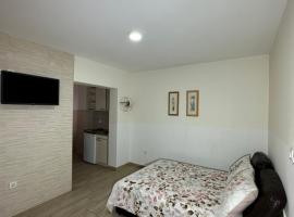 Apartmani Simona, khách sạn ở Budva