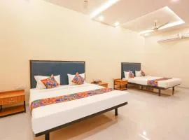 FabHotel Mint Park - Nr NMIMS College