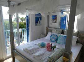 Greek Island Style 2 bedroom Villa with Pool next to the Sea – hotel w Larnace