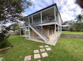 Bungalow by the River, bungalas mieste Shoalhaven Heads