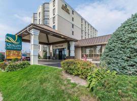 Quality Inn & Suites Bay Front, hotel din Sault Ste. Marie