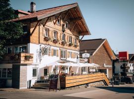 Hotel Tradizio, hotel v mestu Mittelberg