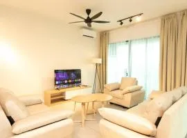 Top floor seaview pent house 3BR 11pax