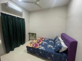 Irdina Homestay Beserah, Kuantan, chalupa v destinaci Kuantan