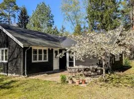 Cozy Home In Frederiksværk With Kitchen