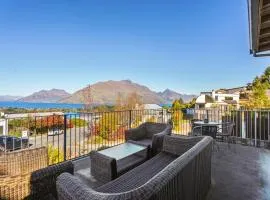 Gorgeous Views - Queenstown Private Townhouse