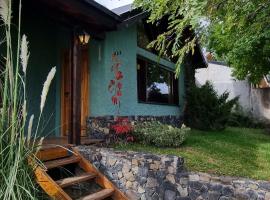 Cabaña con vistas en Trevelin, Hotel in Trevelín