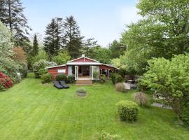 Awesome Home In Hundested With Kitchen, hotel din Hundested