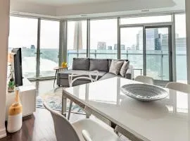 High Rise Condo with Stunning Lake and CN tower view