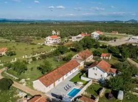 Family friendly house with a swimming pool Gornje Rastane, Biograd - 23137