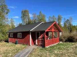 Björkebostugan at the end of the road, cabaña en Torsby