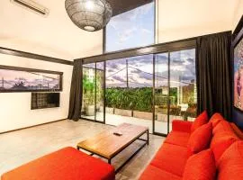 Sleek Spacious Loft, Steps To Canggu Beach 200m