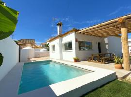 Preciosa Villa Independiente 100metros playa 10personas, Free Parking, Fully renovated Now, хотел в Лос Канос де Мека