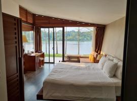 FLAMIGO ĐẠI LẢI RESORT - Villa View Hồ – hotel w mieście Ngọc Quang