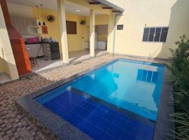 linda casa com 3 quartos com piscina bem localizada, hotell sihtkohas Rio Branco