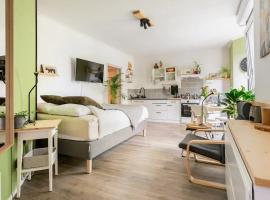 Cozy House - fietsverhuur, eigen keuken en badkamer, hotel u gradu Nejmehen