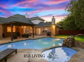 Open Concept House with Grand Patio & Pool