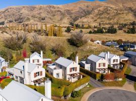 A home away from home in Wanaka, מלון בוואנאקה