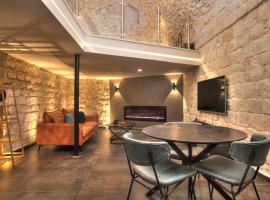 אבנים טובות, hotel em Safed