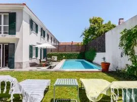 Haus Abel - pool, parking and garden in the heart of Lisbon