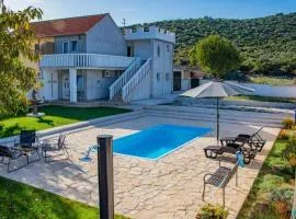 Family friendly house with a swimming pool Dazlina, Sibenik - 23303