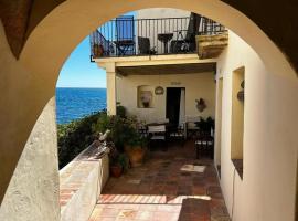 Casa encima del mar, hotel di Calella de Palafrugell