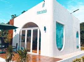 Mersika Beachfront Studio Near To Mersing Jetty: Mersing şehrinde bir otel