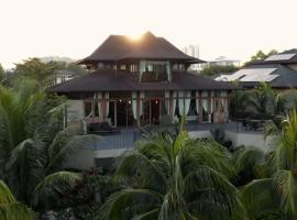 Viesnīca Grand Serene Lakeside Bali Style Villa pilsētā Saiberdžaja