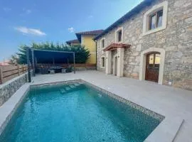 Stone Villa Otranto with pool, close to Opatija