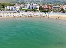 BAJAMAR BEACH HOTEL, hotel a Formia