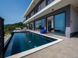 Luxury Villa The View in Opatija - for 12 people with incredible sea view & wellness, hotel v destinaci Opatija