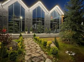 Loft Tsaghkadzor, hotel in Tsachkadzor