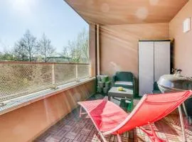 "Le Sérénity ", Appartement spacieux ,balcon, parking privé gratuit, proche CDG et Stade de France