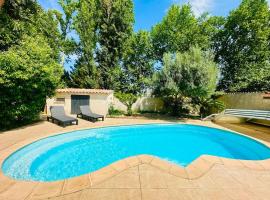 Villa l'olivier avec piscine pour 6, hotell i Perpignan