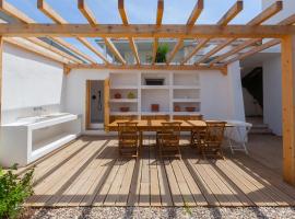 FLH Caparica Beach House, hotel a Almada