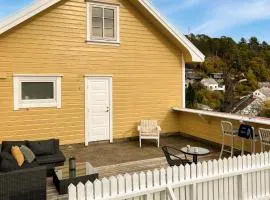 3 Bedroom Awesome Home In Farsund