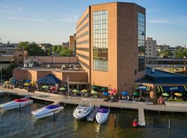 Oshkosh Waterfront Hotel & Convention Center – hotel w mieście Oshkosh