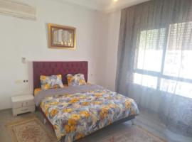 Round Trips Home, hotel u gradu 'Az Zarqa'