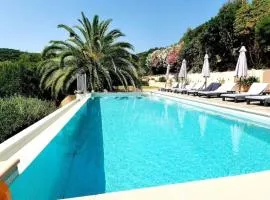 Villa avec vue sur la mer a Sari Solenzara piscine privee