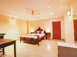 FabHotel Maruthi Residency - Nr Metro Station Lakdikapul, hotel a Hyderabad