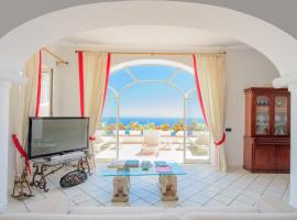 Villa Cristina-no steps-Amalfi Coast Views -Near Attractions-Hot tube, hotelli kohteessa Praiano