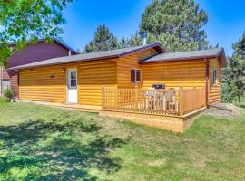 Rapid City Cabin with Hiking and ATV Trail Access, hotel en Rapid City