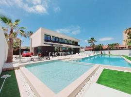 Inmovecos Villa Gawy, hotel em La Manga del Mar Menor